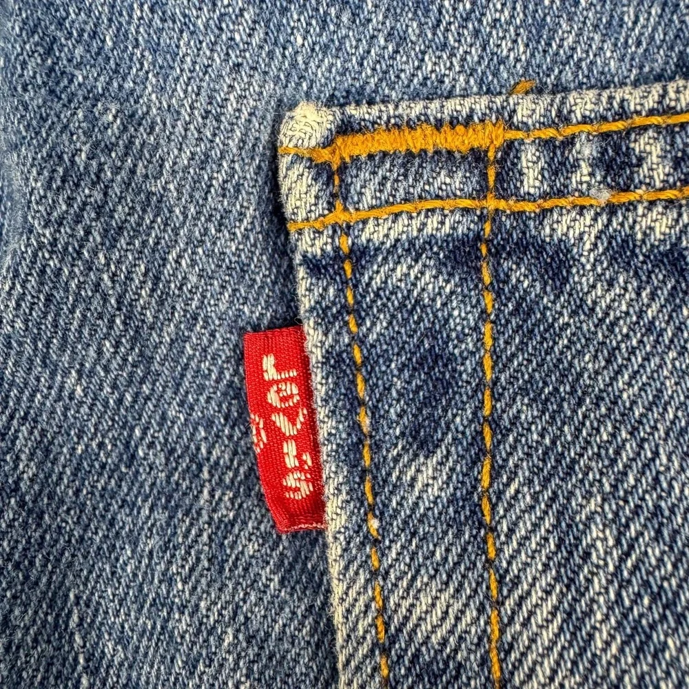 Levis 501 Jeans Mens 34 Blue Medium‎ Wash Straight Button Fly Denim Fits 34x29